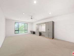 4454 Ventura Canyon Avenue 103, Sherman Oaks CA 91423