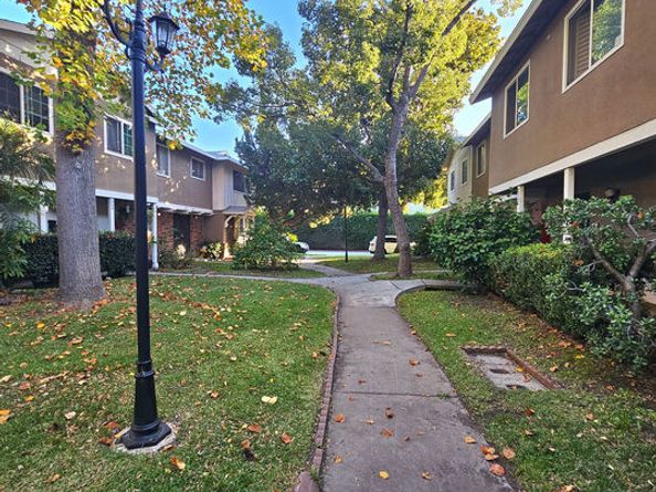 635 E Matchwood Place, Azusa CA 91702