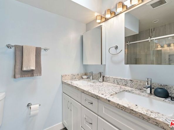 933 11th Street 21, Santa Monica CA 90403