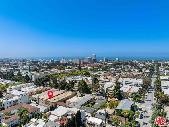 933 11th Street 21, Santa Monica CA 90403