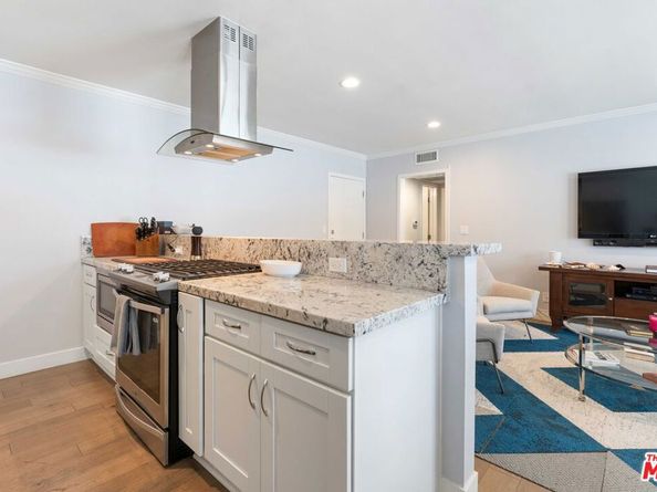 933 11th Street 21, Santa Monica CA 90403