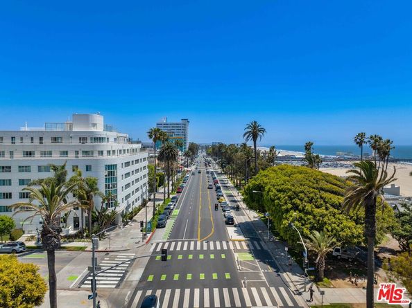 933 11th Street 21, Santa Monica CA 90403