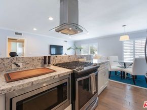 933 11th Street 21, Santa Monica CA 90403