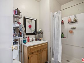 1331 12th Avenue, Los Angeles CA 90019