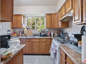 1331 12th Avenue, Los Angeles CA 90019