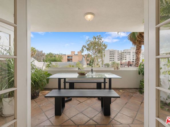 7309 E Franklin Avenue 404, Los Angeles CA 90046