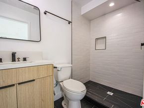 5707 Auckland Avenue, North Hollywood CA 91601