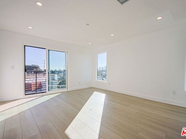 5707 Auckland Avenue, North Hollywood CA 91601