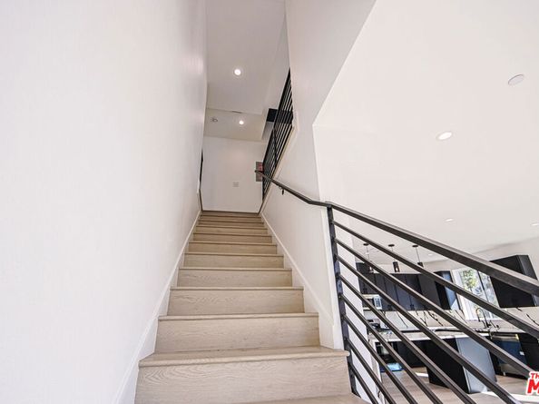 5707 Auckland Avenue, North Hollywood CA 91601