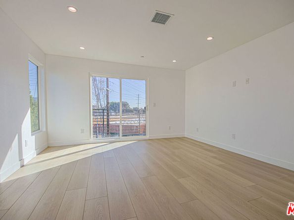 5707 Auckland Avenue, North Hollywood CA 91601