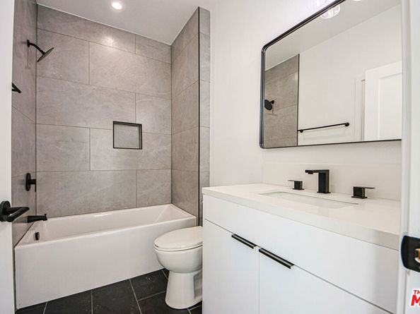 5707 Auckland Avenue, North Hollywood CA 91601