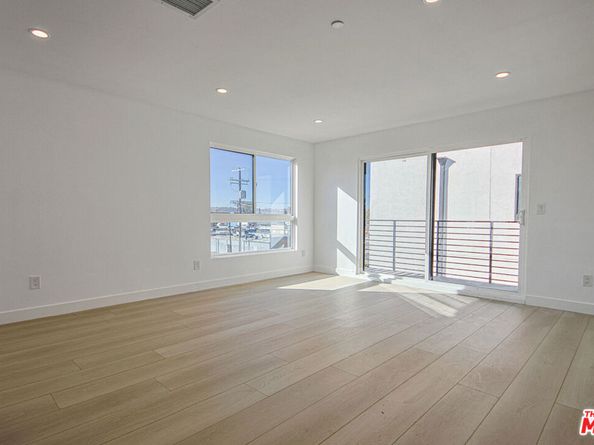 5707 Auckland Avenue, North Hollywood CA 91601