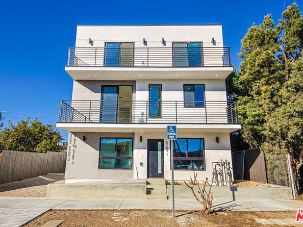 5707 Auckland Avenue, North Hollywood CA 91601