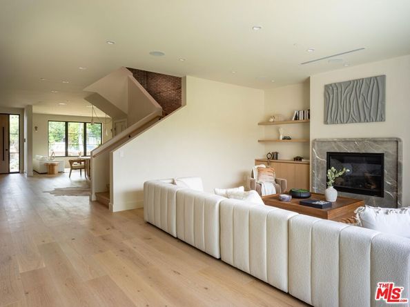 11746 La Maida Street, Valley Village CA 91607