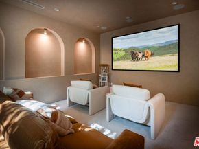 11746 La Maida Street, Valley Village CA 91607