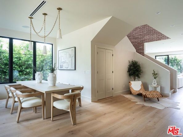 11746 La Maida Street, Valley Village CA 91607