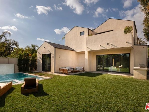 11746 La Maida Street, Valley Village CA 91607