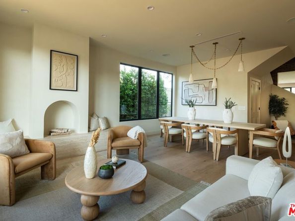 11746 La Maida Street, Valley Village CA 91607