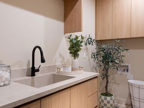 11746 La Maida Street, Valley Village CA 91607