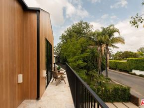 11746 La Maida Street, Valley Village CA 91607