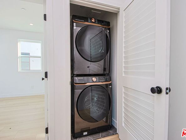 11732 Gilmore Street, North Hollywood CA 91606