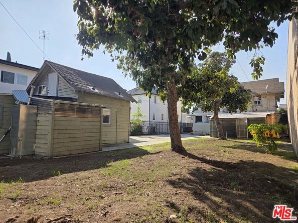 1612 Arlington Avenue, Los Angeles CA 90019