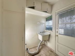 4161 Marlton Avenue, Los Angeles CA 90008