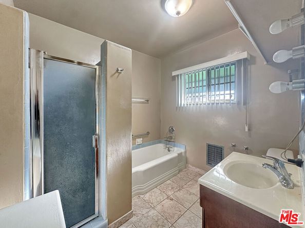 4161 Marlton Avenue, Los Angeles CA 90008