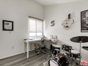 4477 Woodman Avenue 304, Sherman Oaks CA 91423