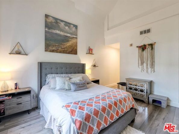 4477 Woodman Avenue 304, Sherman Oaks CA 91423