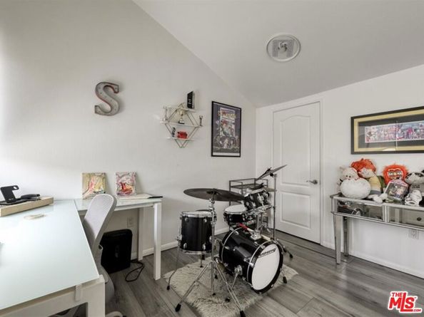 4477 Woodman Avenue 304, Sherman Oaks CA 91423