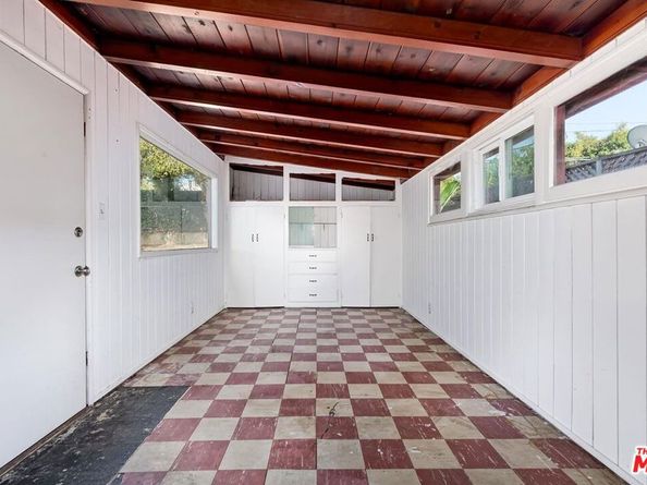 3030 Midvale Avenue, Los Angeles CA 90034