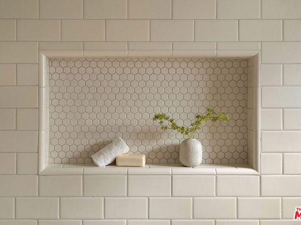 845 S Muirfield Road, Los Angeles CA 90005