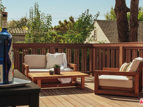 845 S Muirfield Road, Los Angeles CA 90005