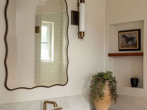 845 S Muirfield Road, Los Angeles CA 90005