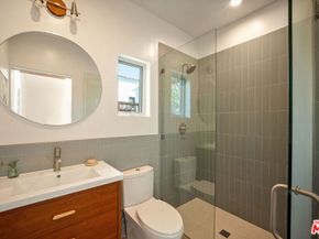 845 S Muirfield Road, Los Angeles CA 90005