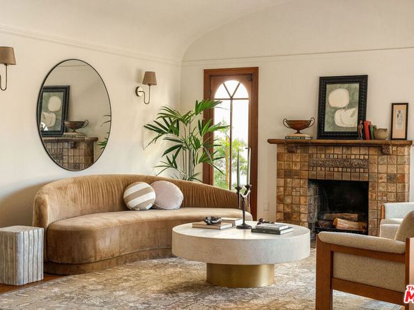 845 S Muirfield Road, Los Angeles CA 90005