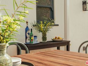 845 S Muirfield Road, Los Angeles CA 90005