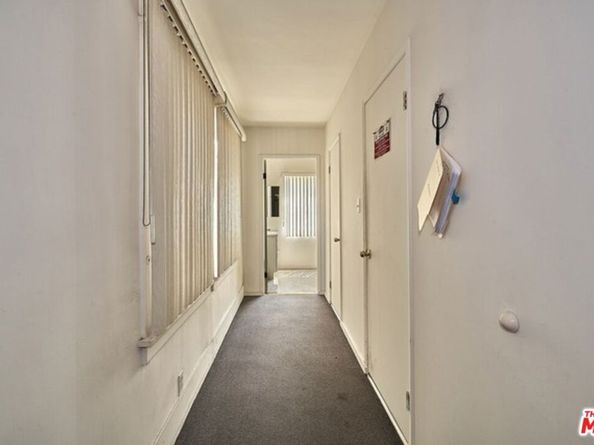 220 N Oxford Avenue, Los Angeles CA 90004