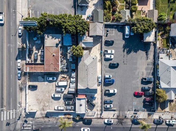 220 N Oxford Avenue, Los Angeles CA 90004