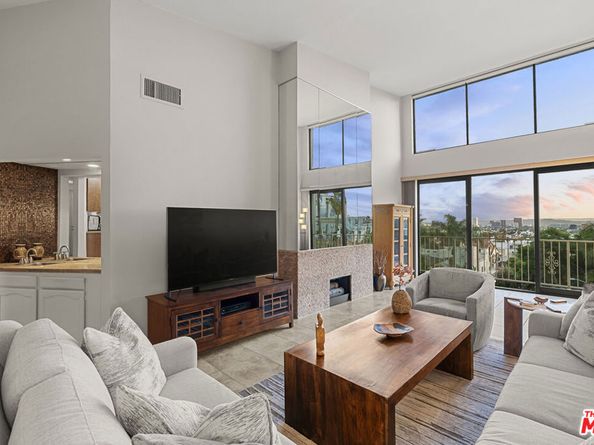 8455 Fountain Avenue 402, West Hollywood CA 90069