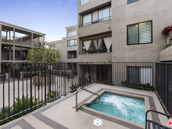 8455 Fountain Avenue 402, West Hollywood CA 90069