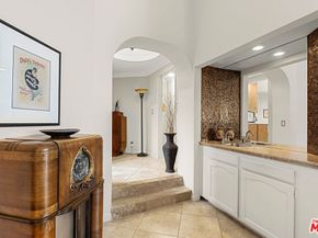 8455 Fountain Avenue 402, West Hollywood CA 90069