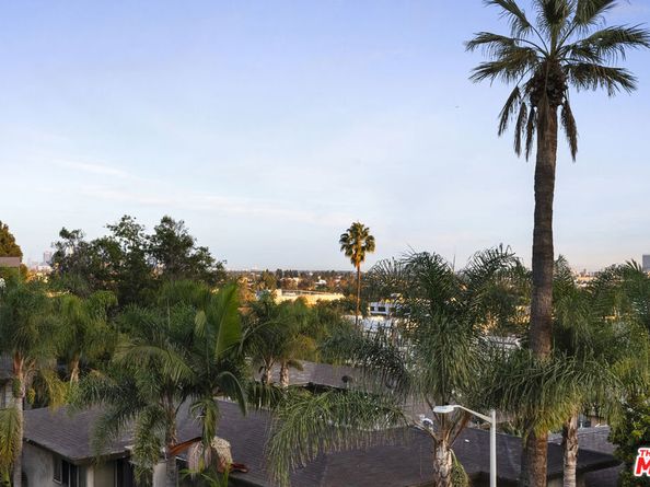 8455 Fountain Avenue 402, West Hollywood CA 90069