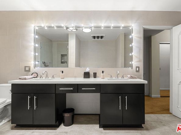 8455 Fountain Avenue 402, West Hollywood CA 90069