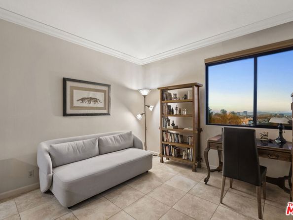 8455 Fountain Avenue 402, West Hollywood CA 90069