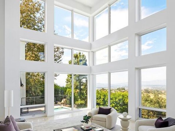 14435 Mulholland Drive, Los Angeles CA 90077