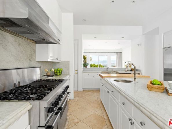 14435 Mulholland Drive, Los Angeles CA 90077