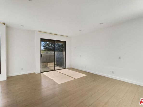 5307 Wilkinson Avenue 10, Valley Village CA 91607