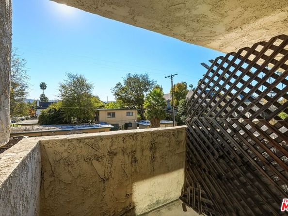 5307 Wilkinson Avenue 10, Valley Village CA 91607